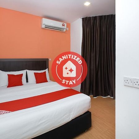 Oyo 1111 Harmony Stay Miri Exterior foto