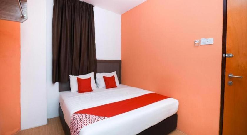 Oyo 1111 Harmony Stay Miri Exterior foto